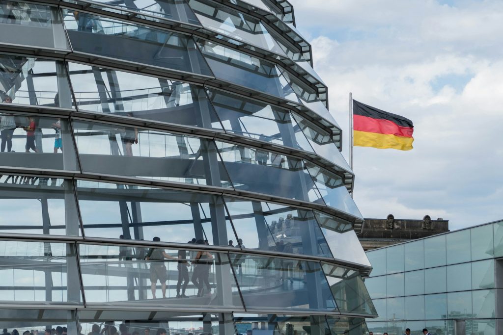 Go-to-Market im DACH-Raum meistern: Clevere Positionierung, wettbewerbsfähige Preisgestaltung und zentrale Vertriebskanäle